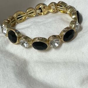 Fun gold tone chunky  slide stretch bracelet